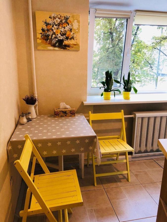 Sunflower Apartment Near Kiev Airport & Railway Station & Center City! ภายนอก รูปภาพ