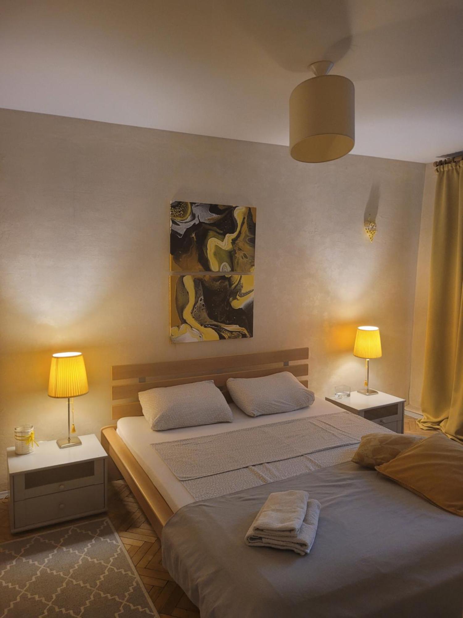 Sunflower Apartment Near Kiev Airport & Railway Station & Center City! ภายนอก รูปภาพ
