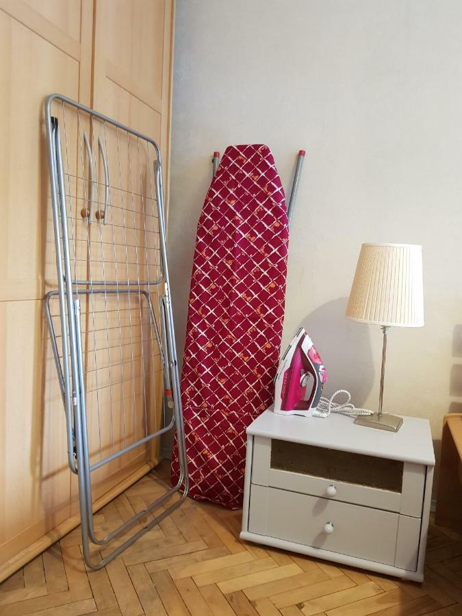 Sunflower Apartment Near Kiev Airport & Railway Station & Center City! ภายนอก รูปภาพ