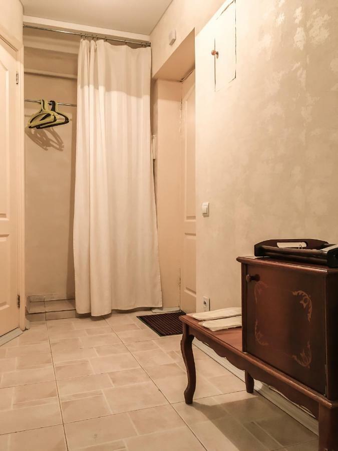 Sunflower Apartment Near Kiev Airport & Railway Station & Center City! ภายนอก รูปภาพ